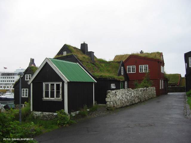 16 agosto, Isole Faroer: case vicino al porto