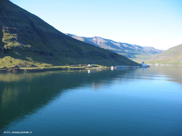 Islanda, l'entrata nel fiordo